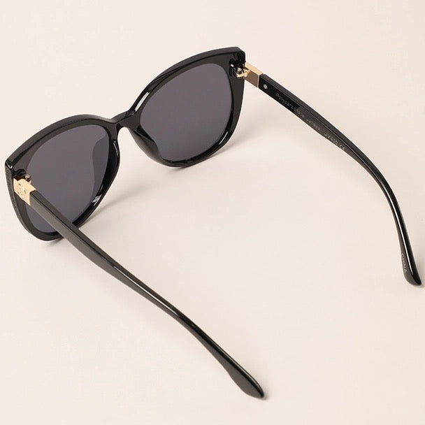 Detailed Cat Eyed Sunglasses